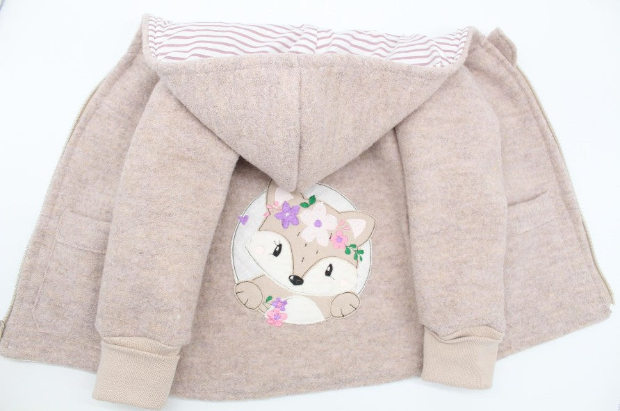 Jacke mit aufgesetzten Taschen und Applikation | Walk