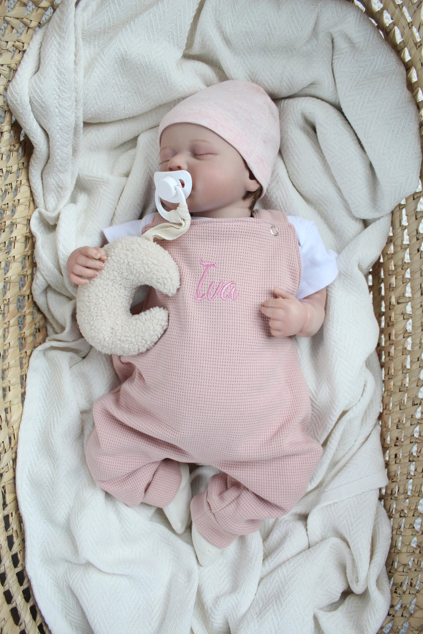 Individuell bestickbare Latzhose| Waffelstrick Myawi-Kids