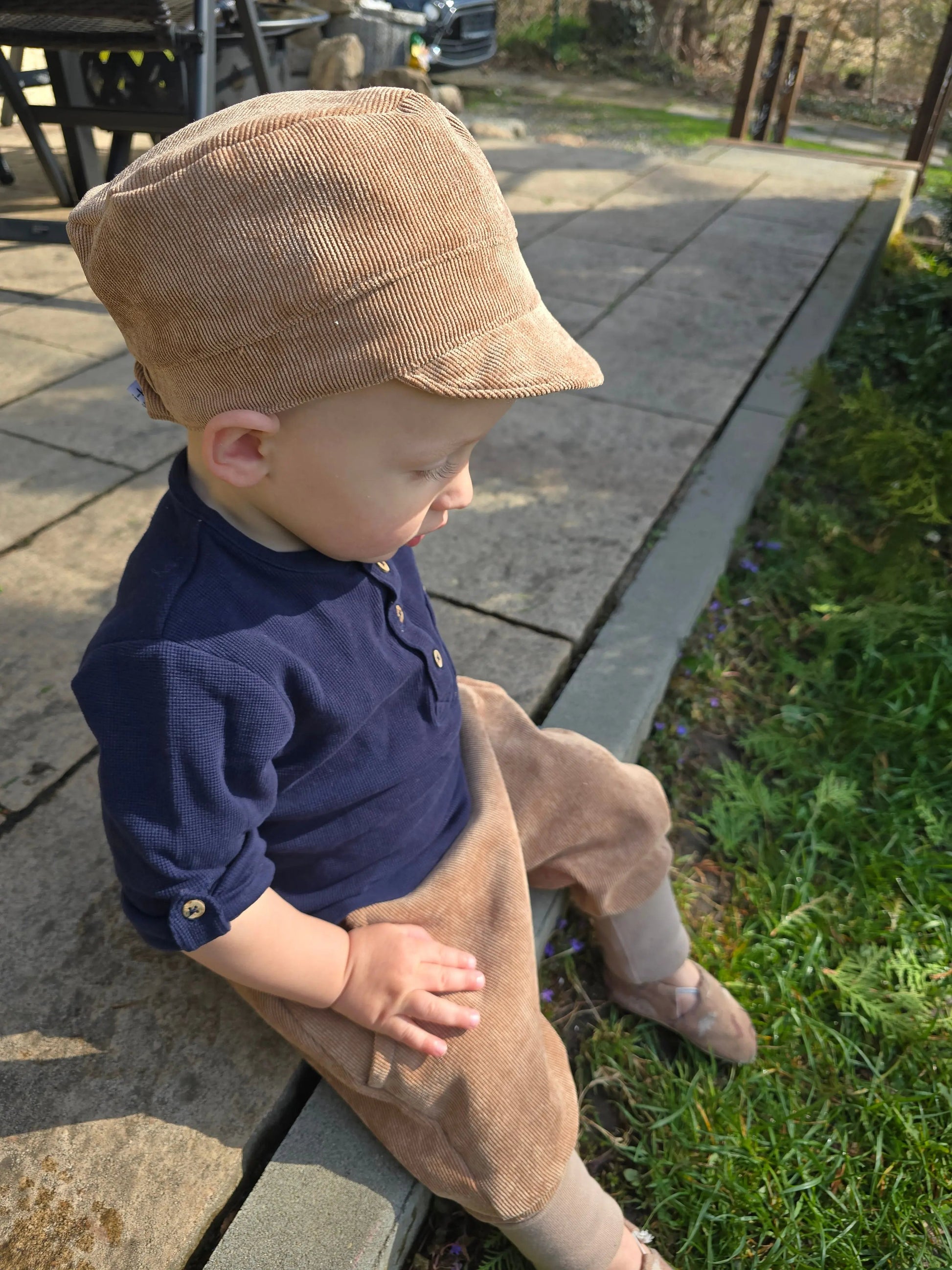 Bequeme Knickerbocker aus Cord für Jungen und Mädchen in drei wunderschönen Farben erhältlich. 