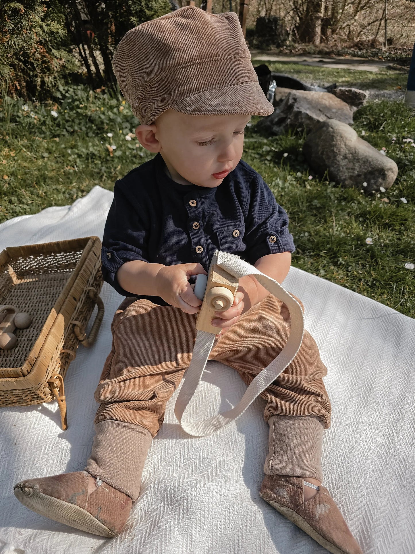 Bequeme Knickerbocker aus Cord für Jungen und Mädchen in drei wunderschönen Farben erhältlich. 