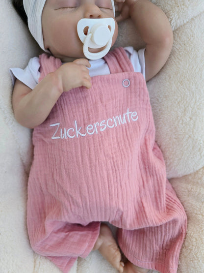 Baby und Kinder Latzhose aus Musselin. Individuell Personalisierbar, in vielen verschiedenen Farben erhältlich. 