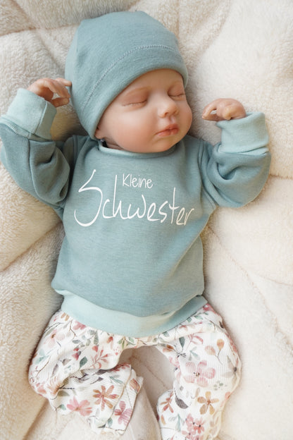 Einlagige Sweat-Mütze für Babys und Kinder, personalisierbar mit z.b. Namen, handgemacht in Deutschland.