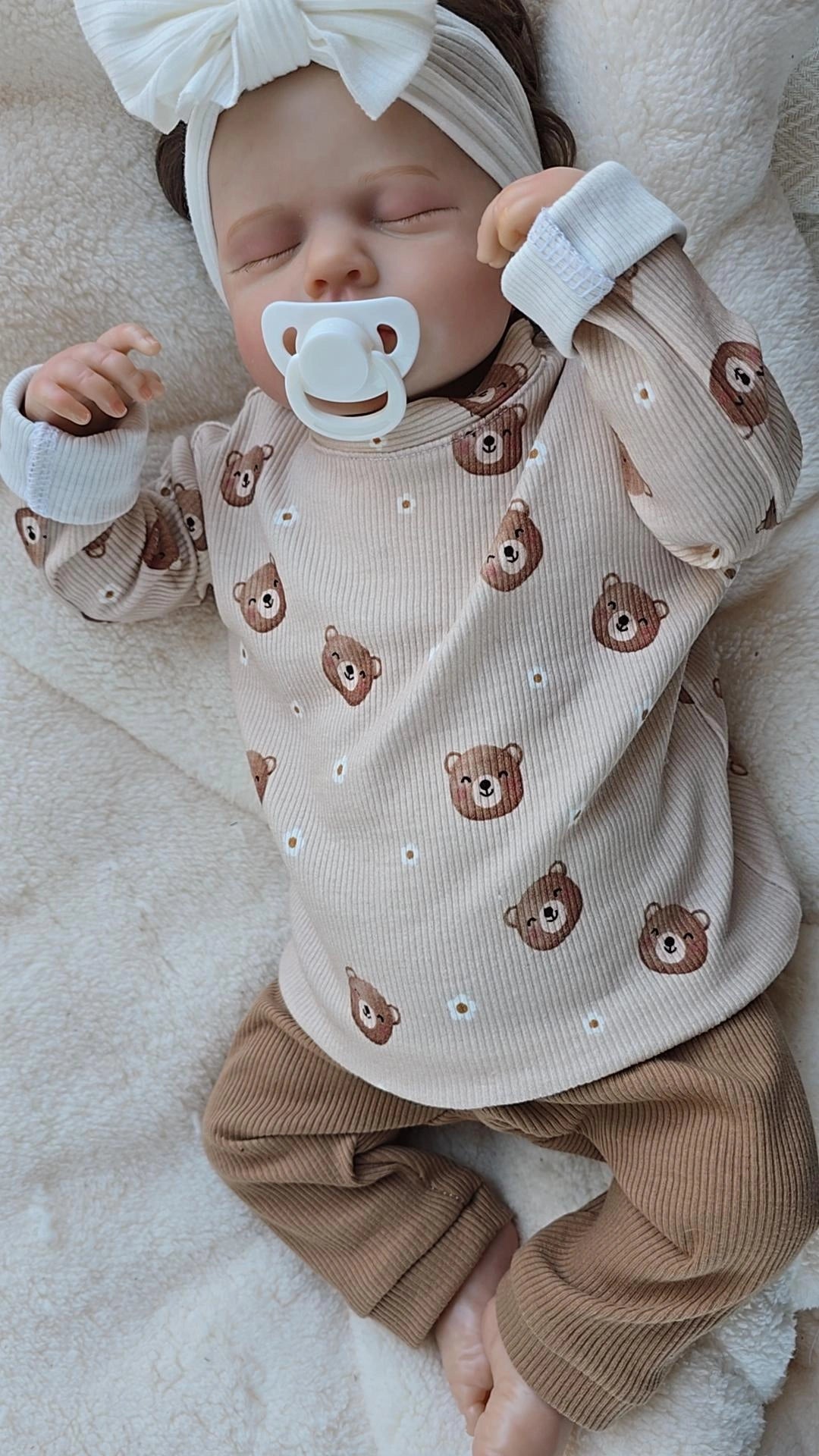 Baby-Set ‚Flower Bear‘ – Zweiteiliges Outfit für Neugeborene und Kleinkinder mit süßem Bären- und Blumenmotiv