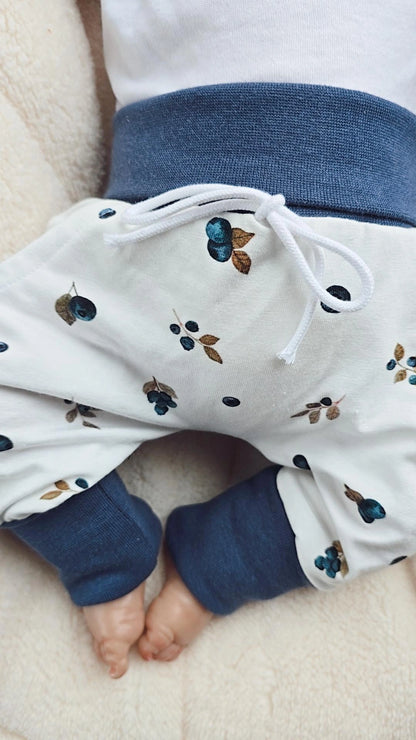 Baby Pumphose für Babys und Kleinkinder. In vielen verschiedenen Farben und Motiven erhältlich.